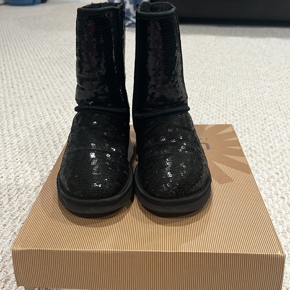 Ugg boots - Picture 2 of 4